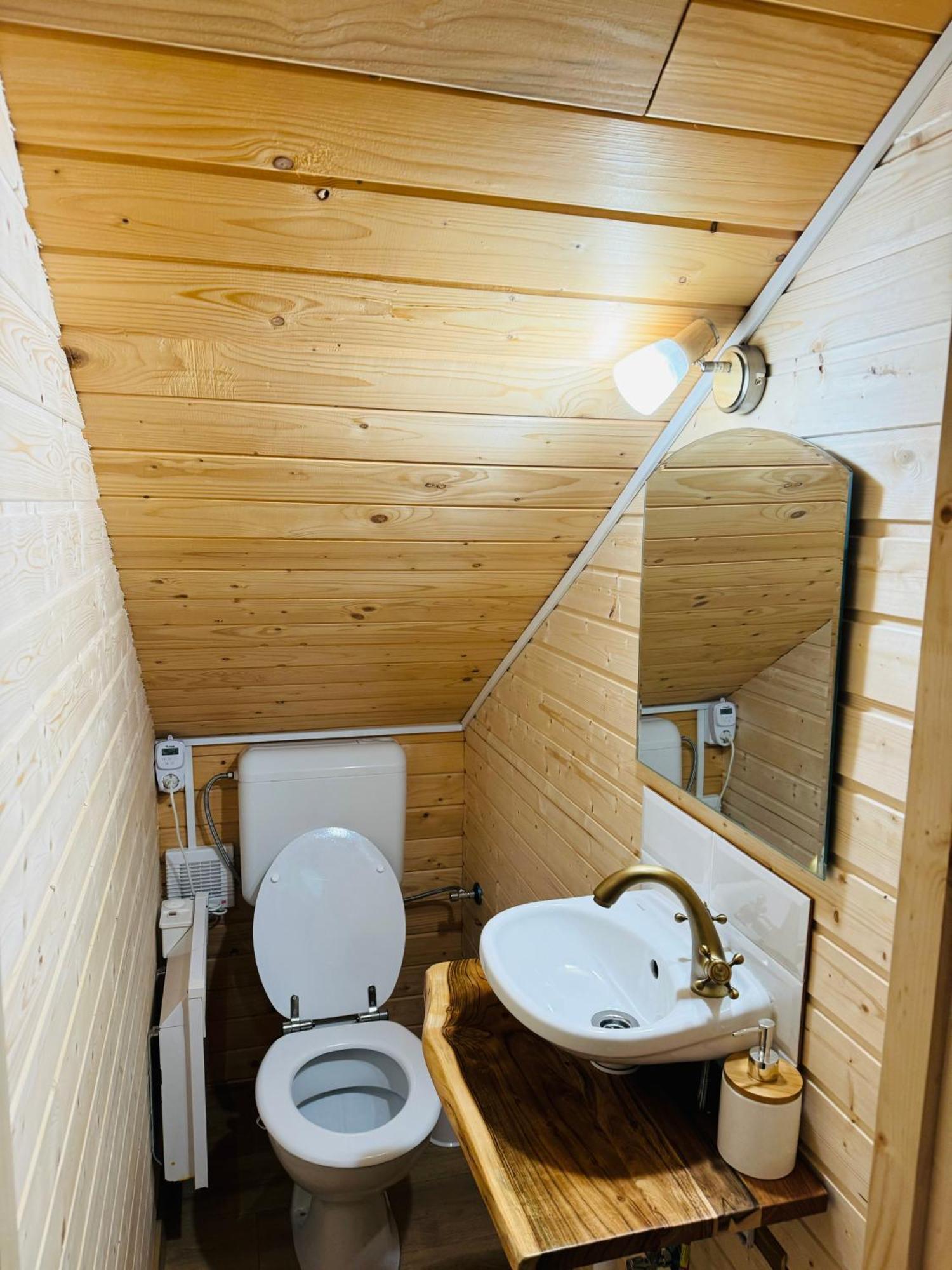 Villa Casutele Suhardul Mic à Lacu Roșu Extérieur photo