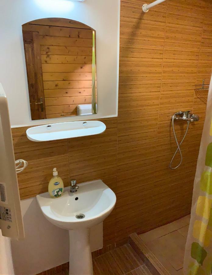 Villa Casutele Suhardul Mic à Lacu Roșu Extérieur photo